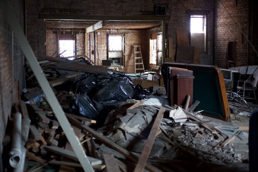 More Photos Of 6452 S Ashland Ave, Chicago Flex For Sale