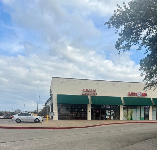 More Photos Of 850 N Bell Blvd, Cedar Park Unknown For Lease