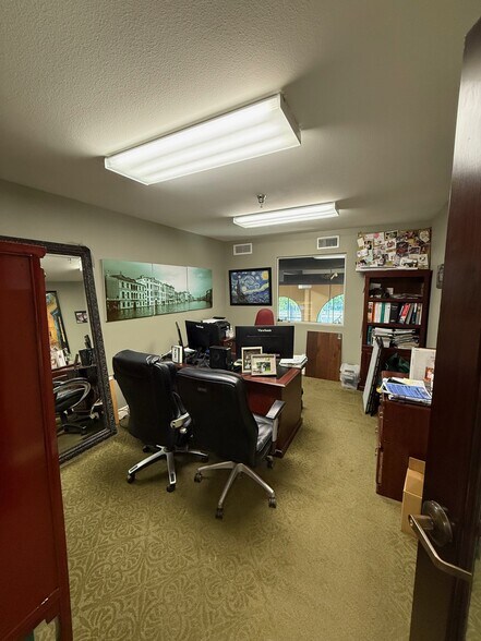 More Photos Of 28350 Roadside Dr, Agoura Hills Storefront For Sale