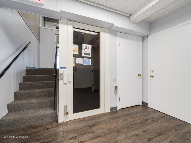 More Photos Of 9631 Gross Point Rd, Skokie Medical For Sale