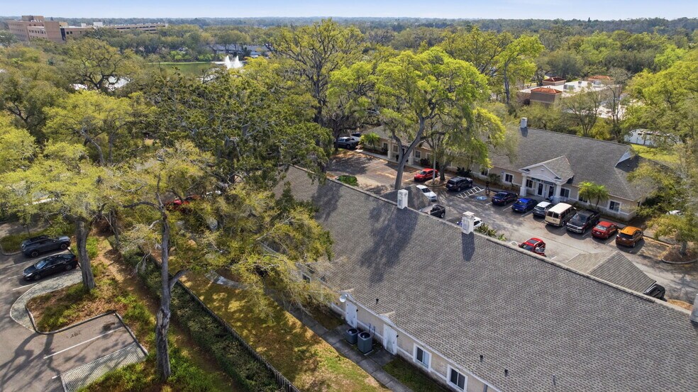 More Photos Of 605 Medical Care Dr, Brandon Medical For Sale