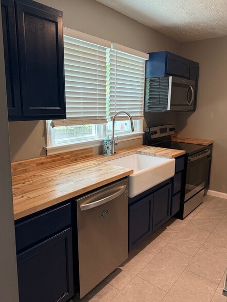 More Photos Of 7040 W 3rd St, Dayton Hospitality For Sale