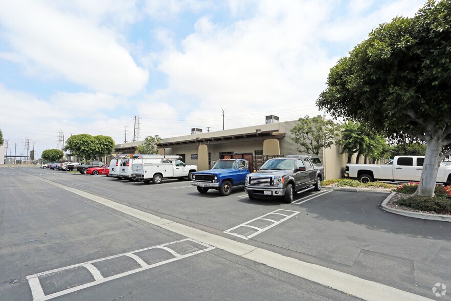 More Photos Of 1588-1592 S Anaheim Blvd, Anaheim Industrial For Sale