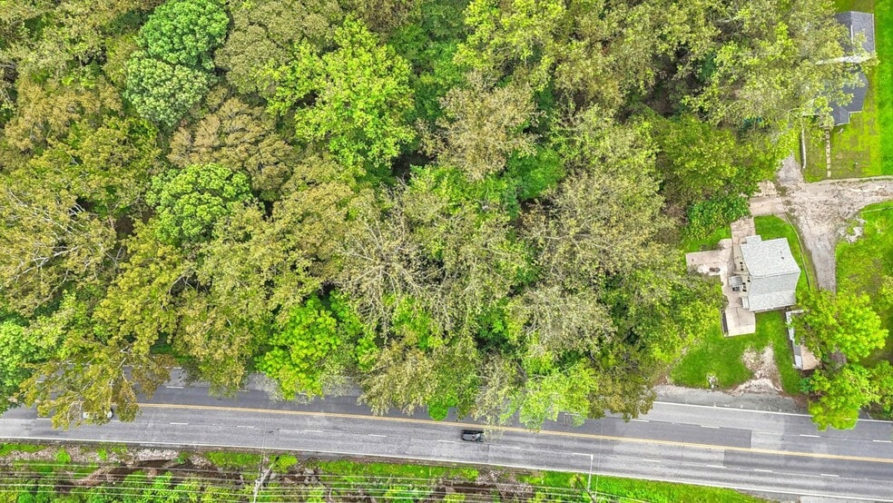 More Photos Of 9955 Belair Rd, Kingsville Flex For Sale