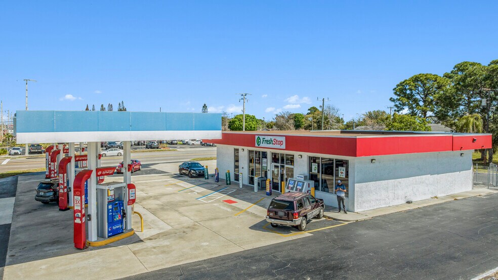 More Photos Of 290 N Courtenay Pky, Merritt Island Service Station For Sale