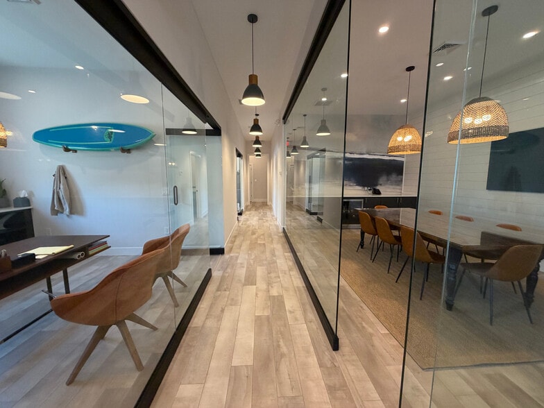 More Photos Of 46 Roosevelt Blvd, Marmora Office For Lease