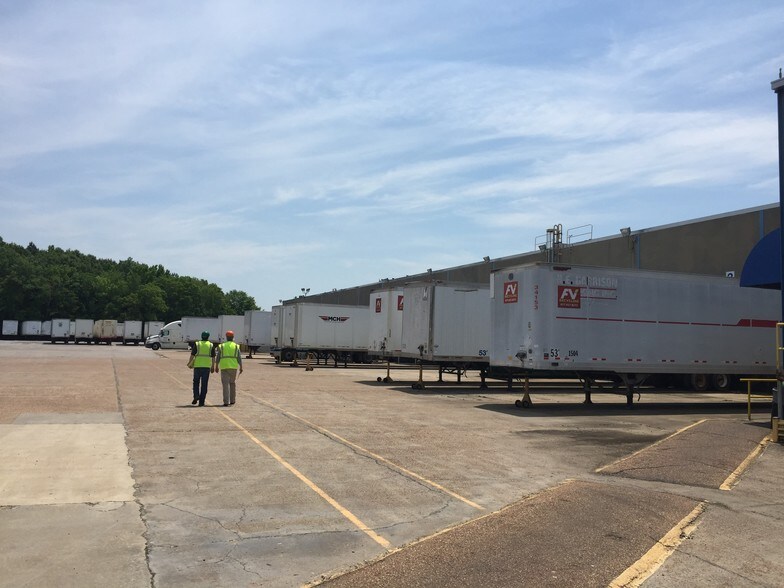 Primary Photo Of 550 Gulf Line Rd, Pearl Manufacturing For Lease