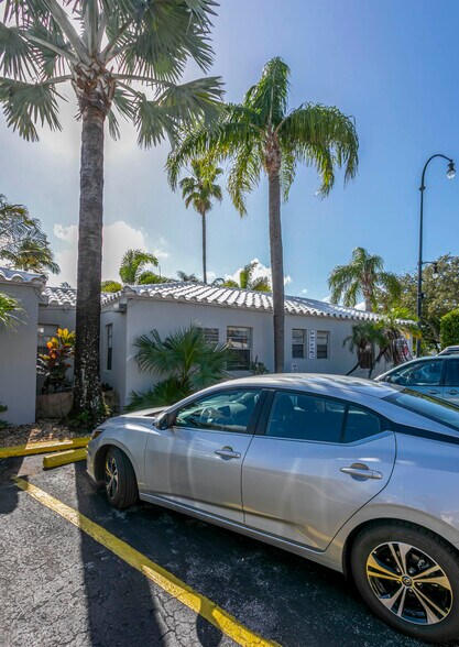 More Photos Of 1411 S Federal Hwy, Hollywood Hotel For Sale