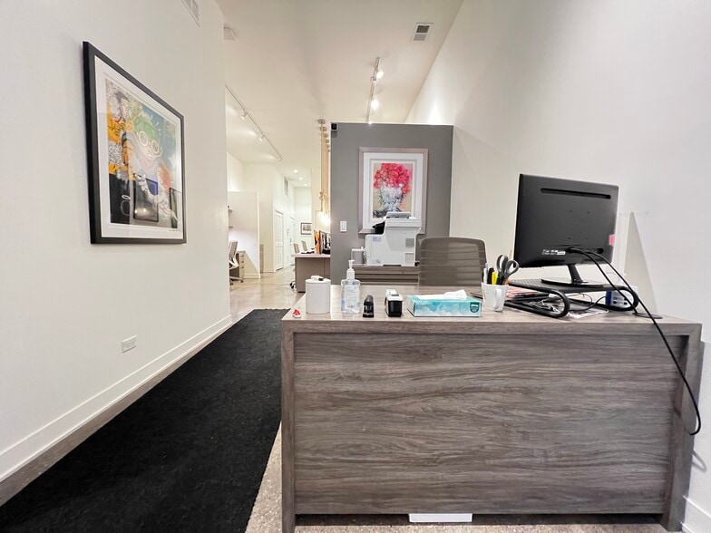 More Photos Of 1419 W Belmont Ave, Chicago Storefront Retail Residential For Sale