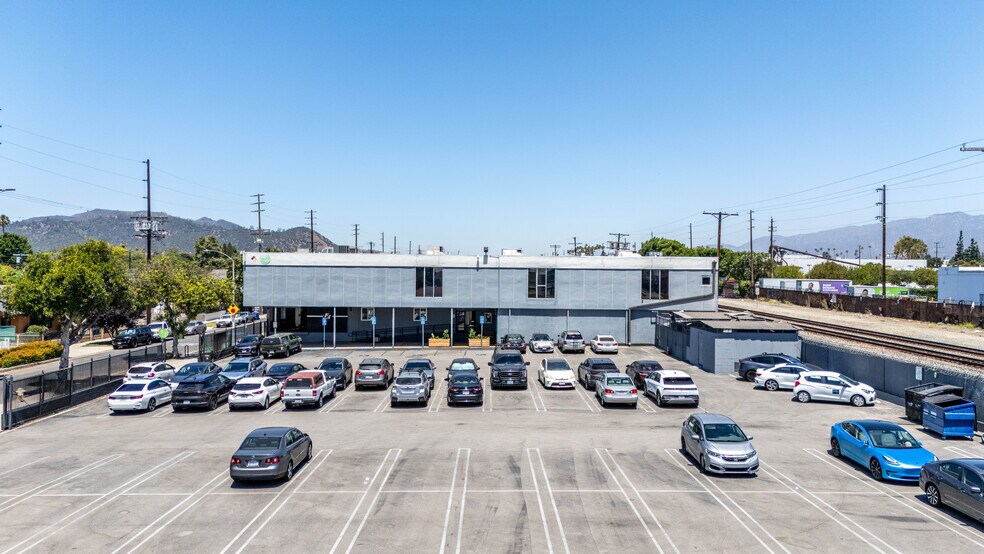 More Photos Of 3145-3191 Casitas Ave, Los Angeles Warehouse For Lease