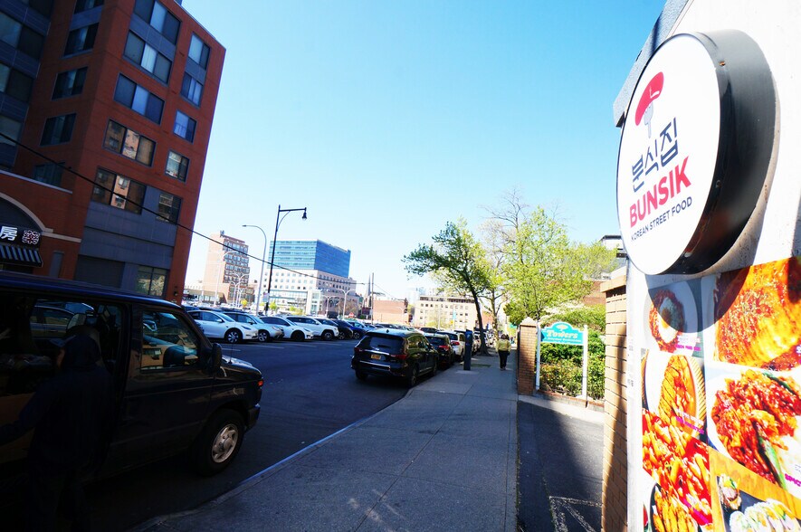 More Photos Of 136-87-136-93 37th Ave, Flushing Storefront For Sale