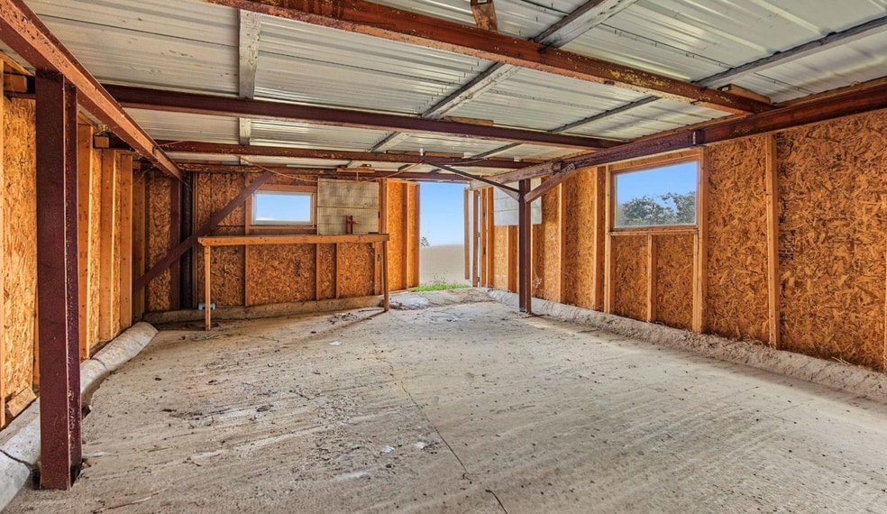 More Photos Of 3905 32nd St, Port Huron Showroom For Sale