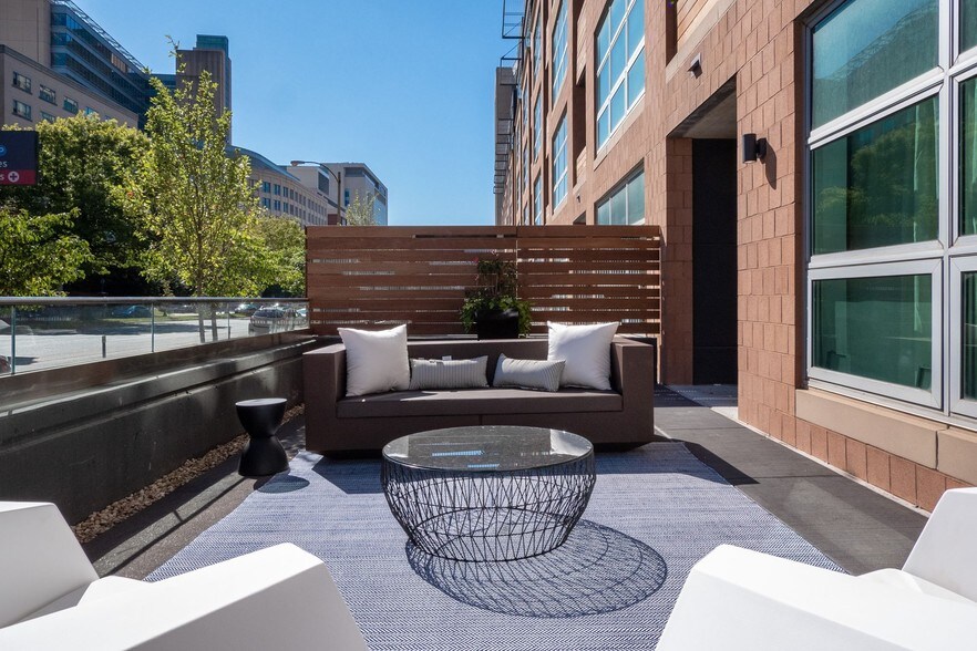 More Photos Of 4535 Forest Park Ave, Saint Louis Multifamily For Sale