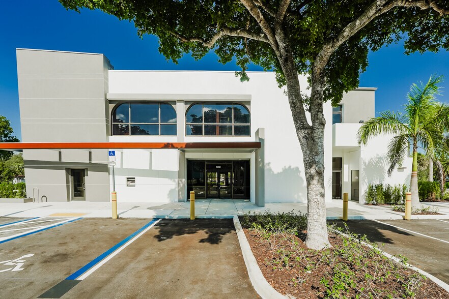 Primary Photo Of 990-1000 N Federal Hwy, Boca Raton Storefront Retail Office For Lease