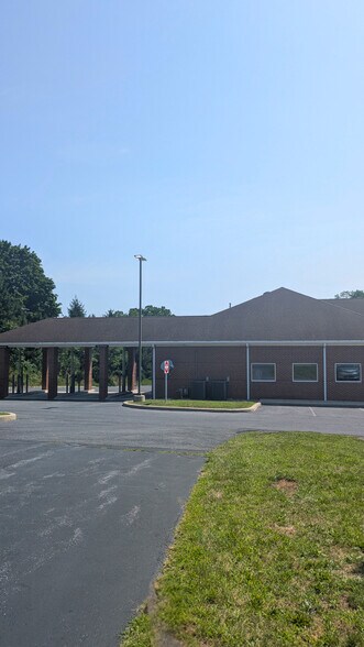 More Photos Of 8190 Derry St, Harrisburg Bank For Lease