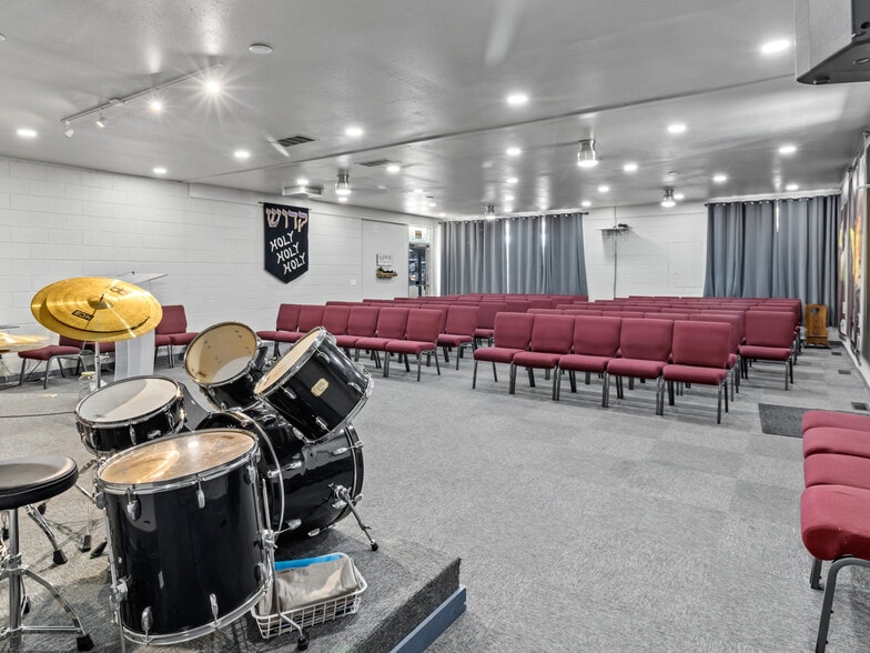 More Photos Of 15-37 Strong St, Brighton Freestanding For Sale