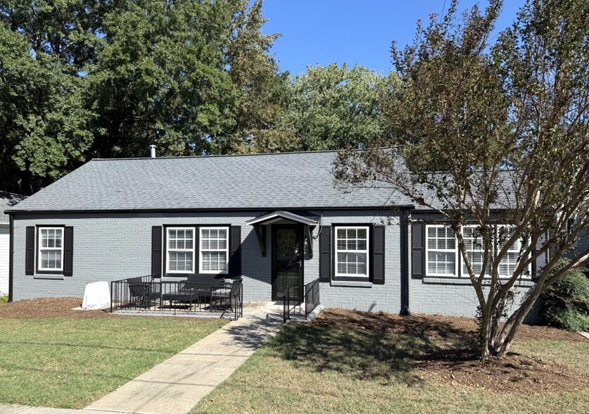 Primary Photo Of 202 W Chatham St, Apex Office For Sale