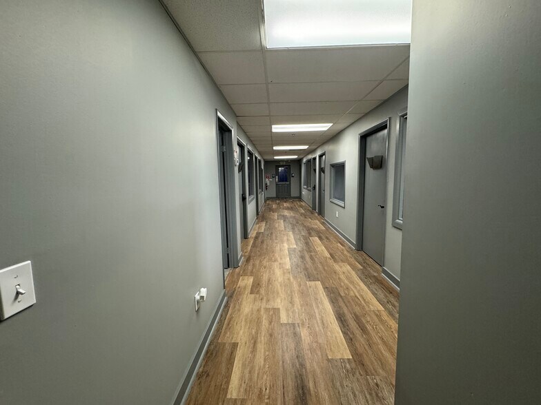 More Photos Of 1726 E Church St, Jacksonville Coworking Space