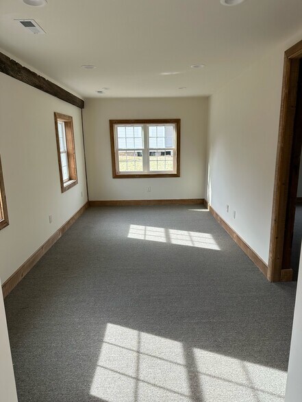 More Photos Of 2 Dark Hollow Rd, Pipersville Medical For Lease