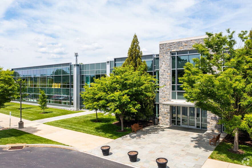 Primary Photo Of 3805 West Chester Pike, Newtown Square Office For Lease