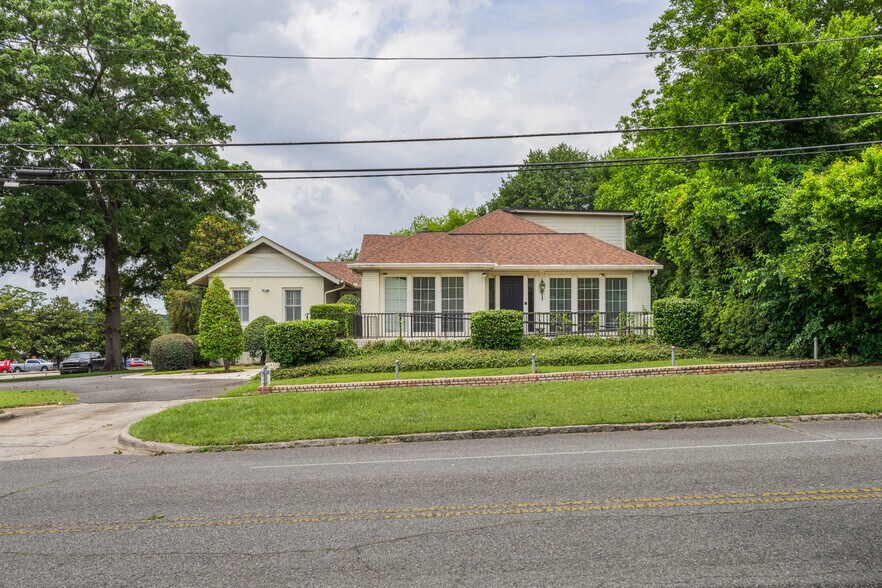 More Photos Of 720 North Ave, Macon-Bibb Office Residential For Sale