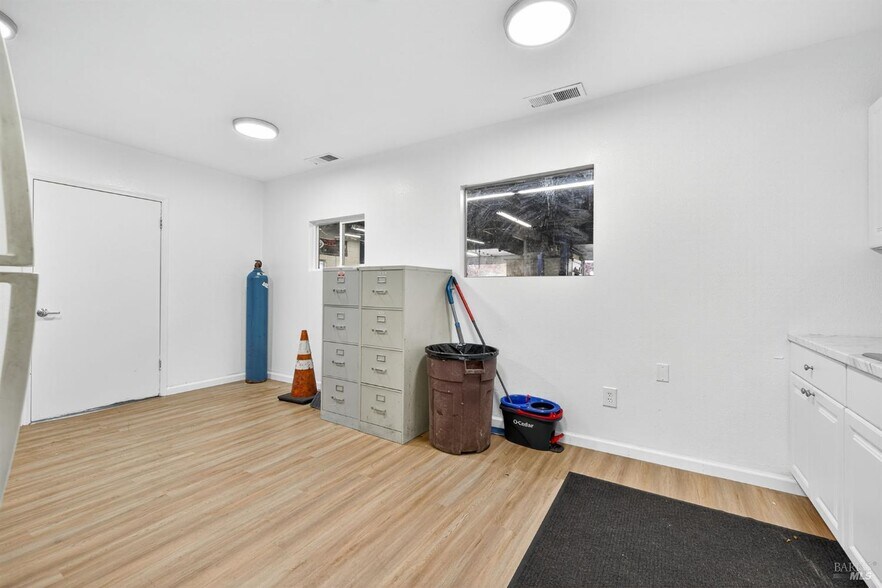 More Photos Of 3110 Santa Rosa Ave, Santa Rosa Auto Dealership For Sale