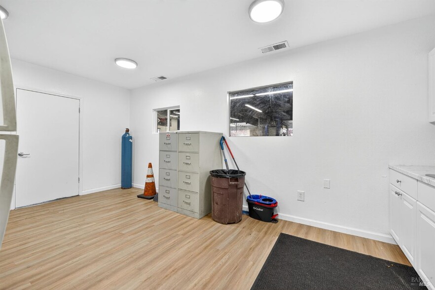 More Photos Of 3110 Santa Rosa Ave, Santa Rosa Auto Dealership For Sale