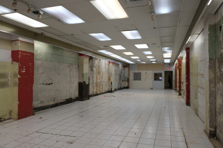 More Photos Of 254-262 Pender St E, Vancouver Apartments For Lease