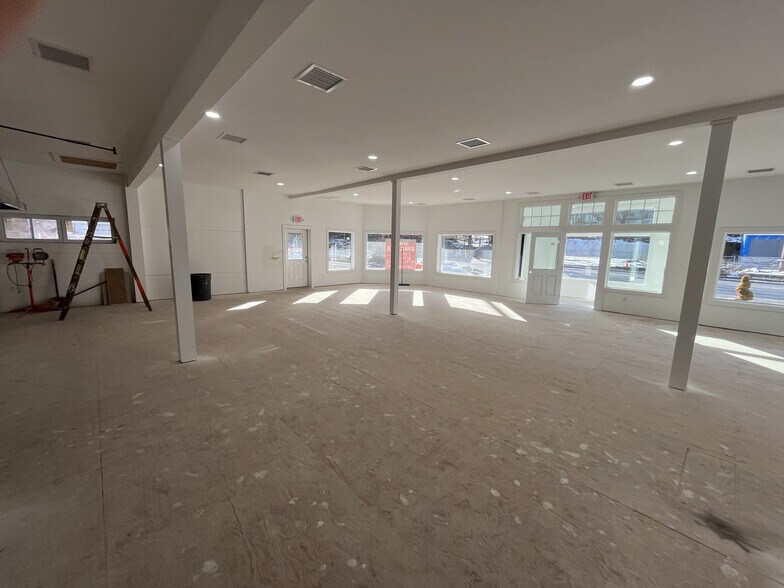 More Photos Of 192 Ny-17, Tuxedo Park Restaurant For Lease