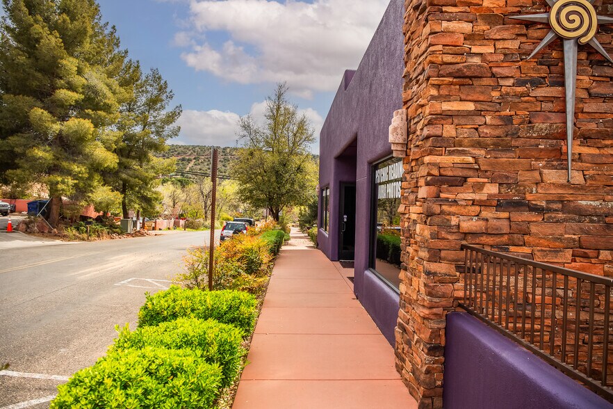 More Photos Of 1575 W State Route 89A, Sedona Freestanding For Lease