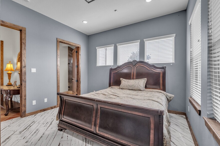 More Photos Of 1048 11th st, Rock Island Land For Sale