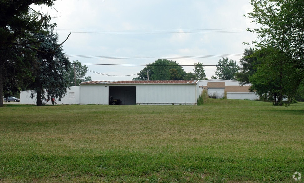 More Photos Of 14857 Martinville Rd, Belleville Warehouse For Sale