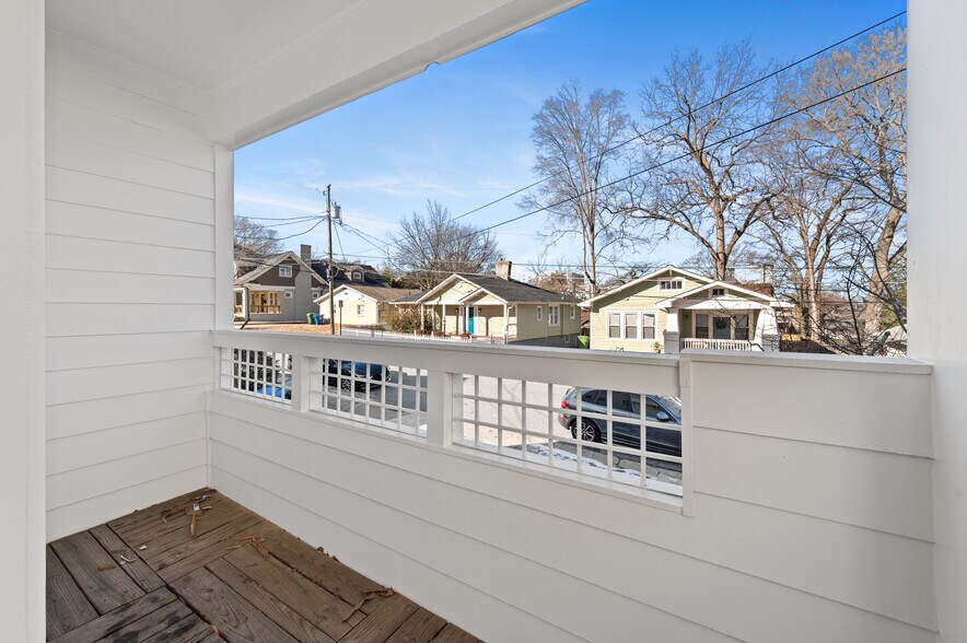 More Photos Of 567 Winton Ter NE, Atlanta Apartments For Sale