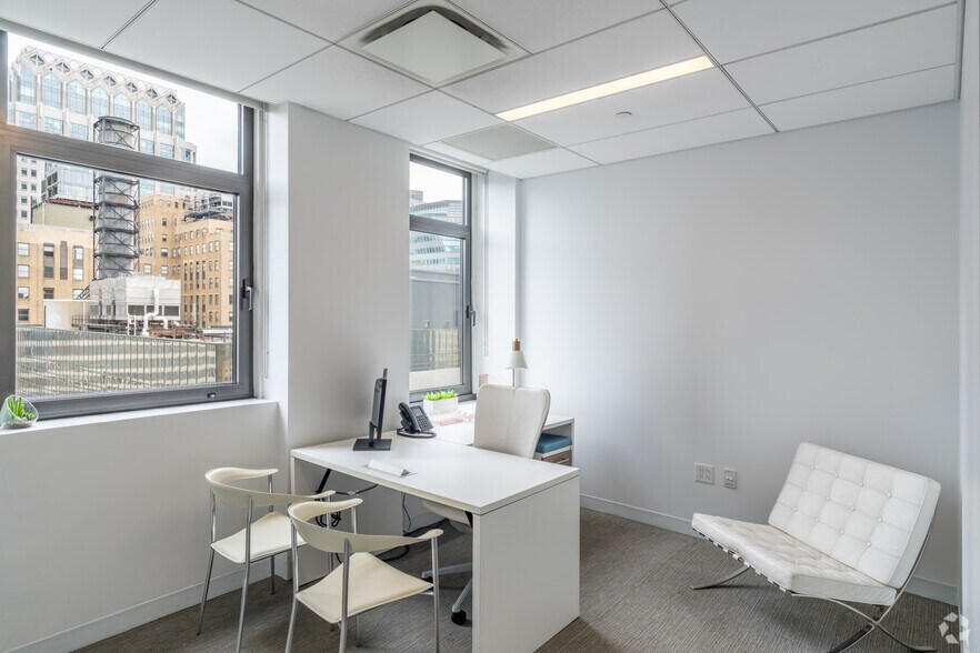 More Photos Of 125 Park Ave, New York Coworking Space