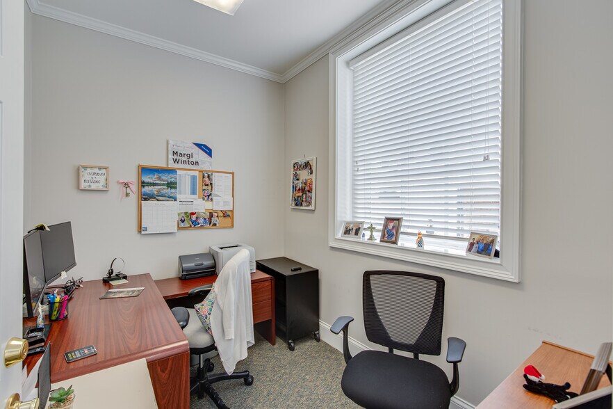 More Photos Of 55 Scott St, Buford Office For Sale