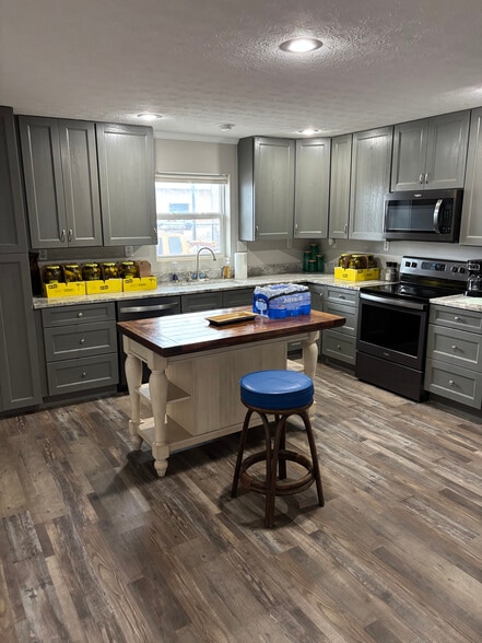More Photos Of 1219 Transmitter Rd, Panama City Freestanding For Sale