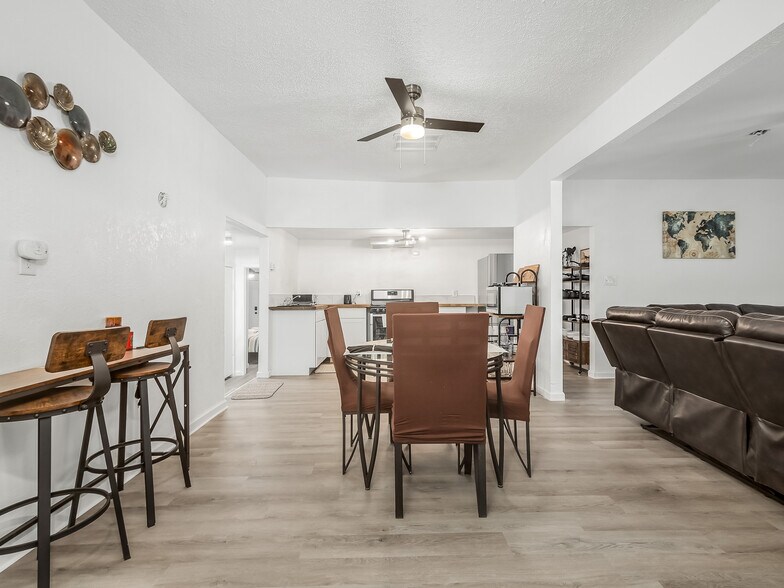 More Photos Of 32989 Weatherly Ln, North Fork Apartments For Sale