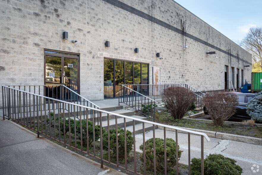 More Photos Of 18 Culnen Dr, Branchburg Warehouse For Lease