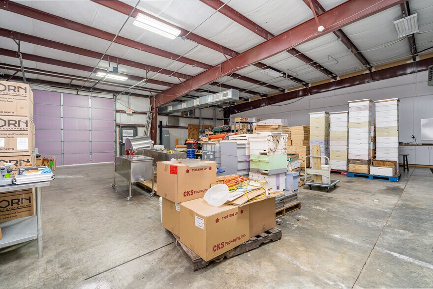 More Photos Of 110-128 Armstrong St, Gastonia Light Manufacturing For Sale