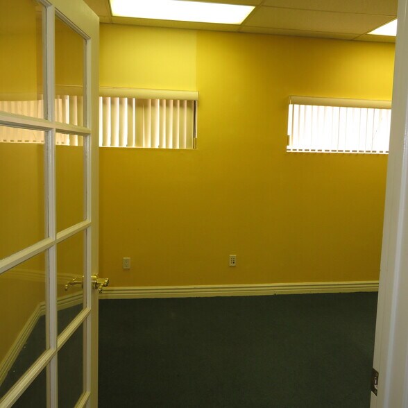 More Photos Of 17026-17030 E Cypress St, Covina Medical For Lease