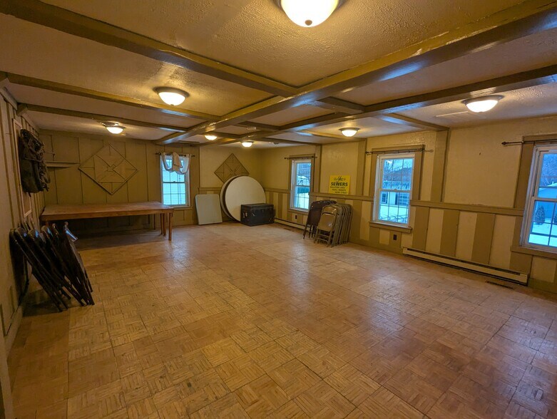 More Photos Of 17 Main St, Ballston Lake Restaurant For Lease