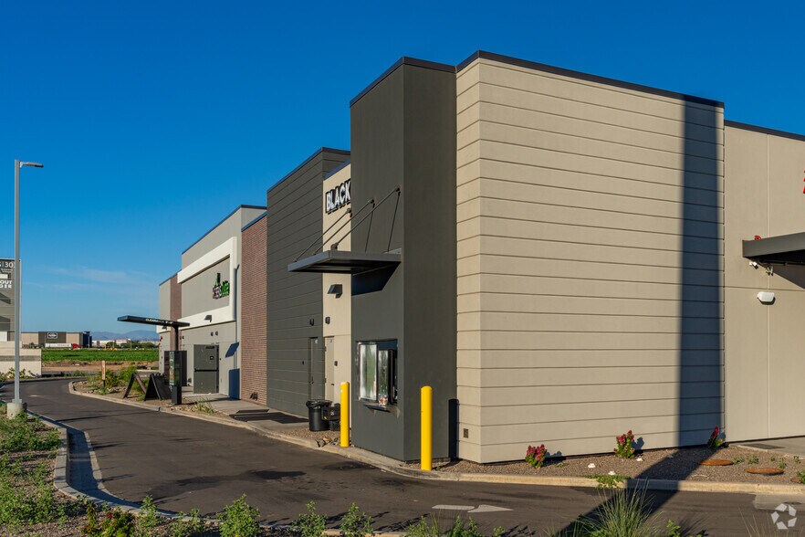 More Photos Of NEC Cactus Rd & Loop 303, Surprise General Retail For Lease