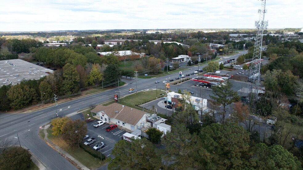 More Photos Of 4400 Sunset Rd, Charlotte General Retail For Sale