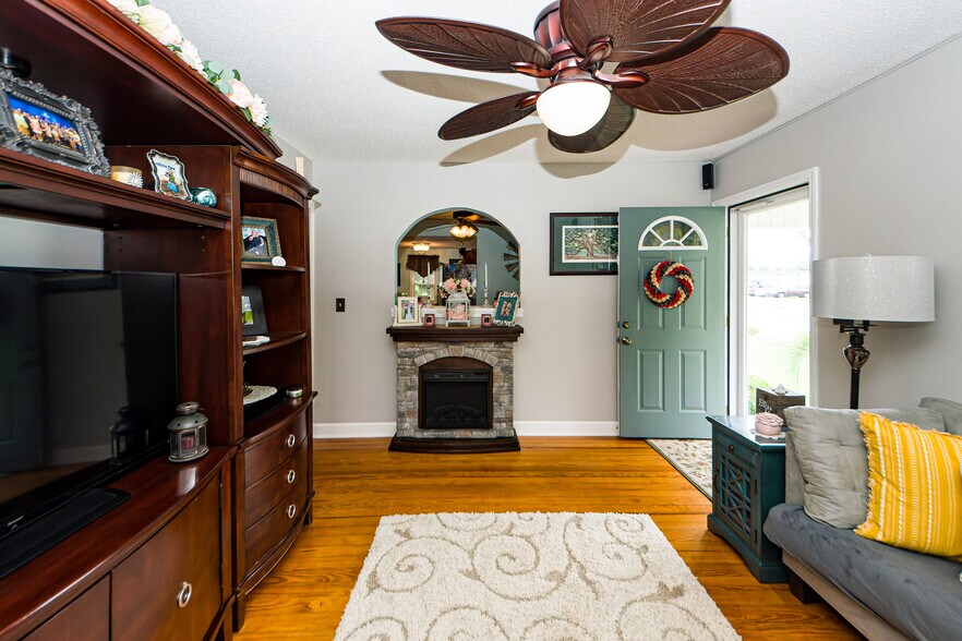 More Photos Of 111 Heatley St, Moncks Corner Medical For Sale