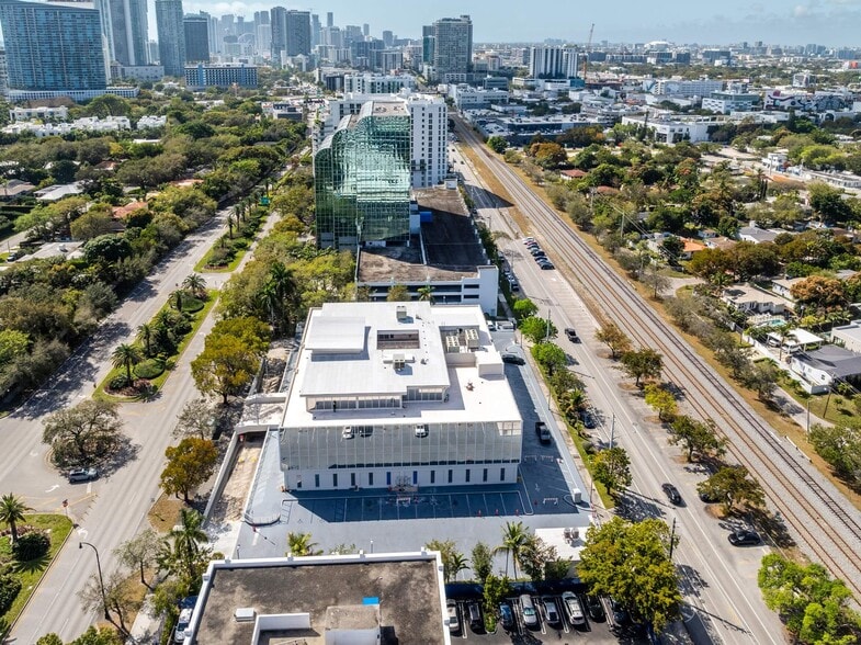 More Photos Of 4500 Biscayne Blvd, Miami Office For Sale