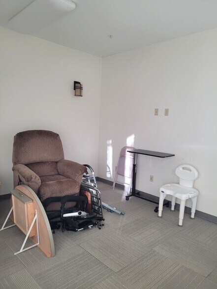 More Photos Of 1744 Farmers Loop Rd, Fairbanks Assisted Living For Sale