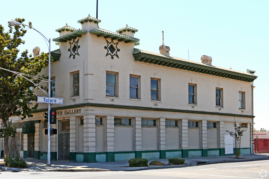 Primary Photo Of 947-951 F St, Fresno Storefront Retail Residential For Lease