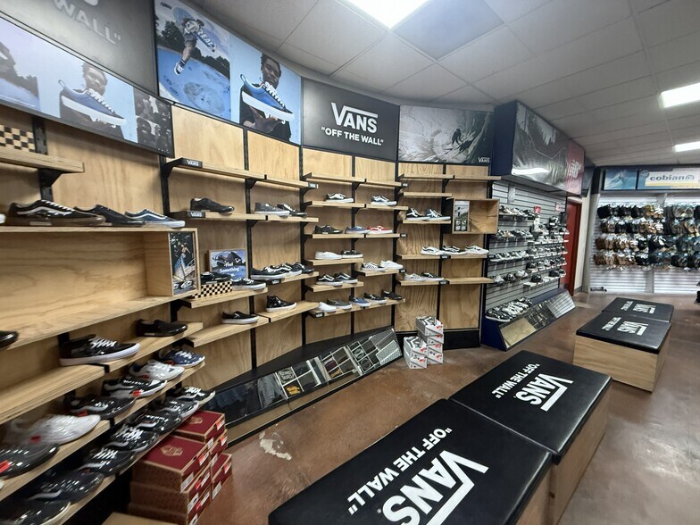 More Photos Of 5270 Jackson Dr, La Mesa Freestanding For Sale