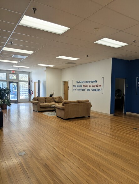 More Photos Of 1201 Hull St, Richmond Storefront Retail Office For Lease