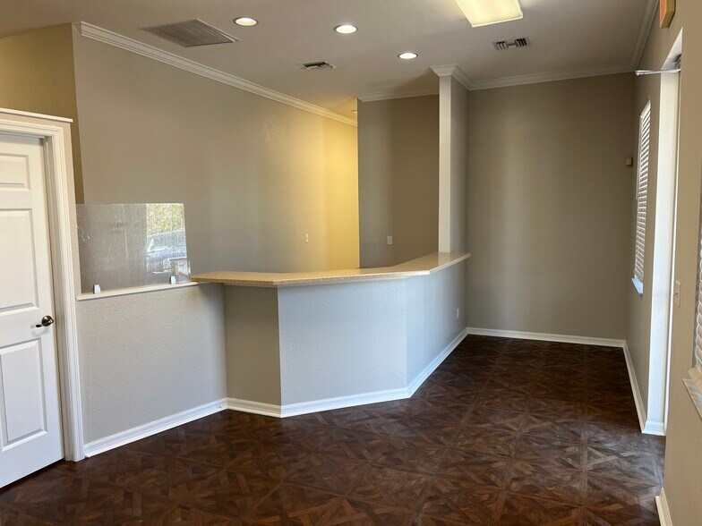 More Photos Of 15151 S US Highway 441, Summerfield Medical For Sale
